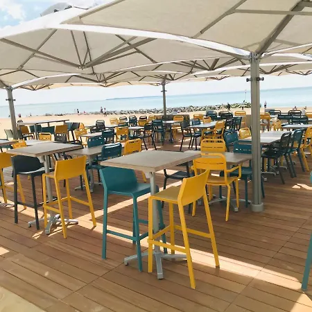Hotel Restaurant L'atelier Des Cousins 2*