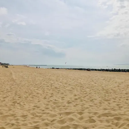 Restaurant L'atelier Des Cousins Otel 2*