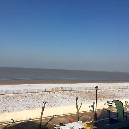 Otel Restaurant L'atelier Des Cousins 2*