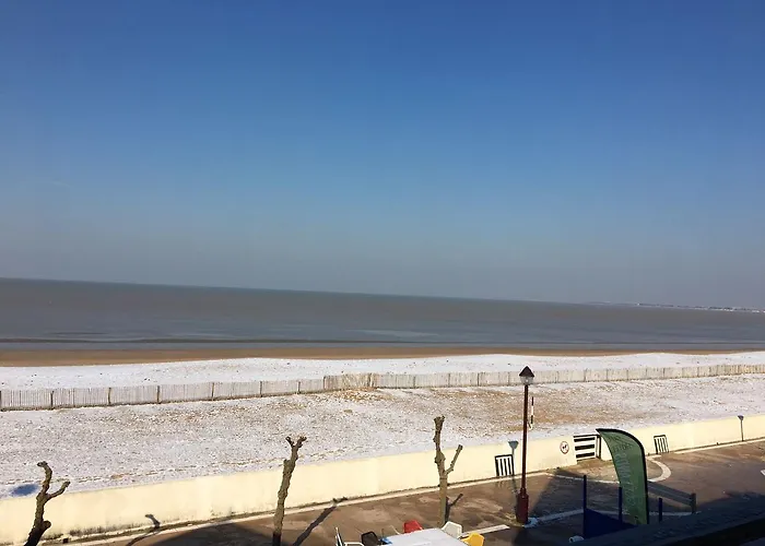 Hotel Restaurant L'atelier Des Cousins 2*