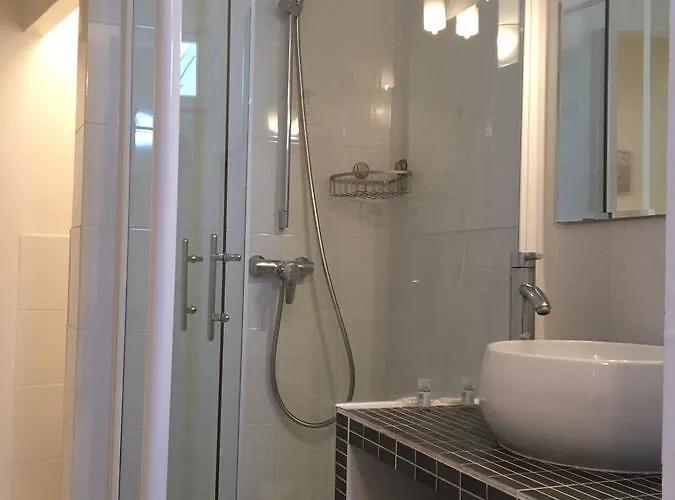 Hotel Restaurant L'atelier Des Cousins 2*